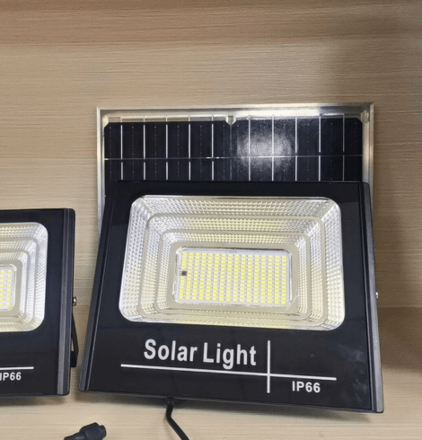 Solar Flood Light SolaroGlo